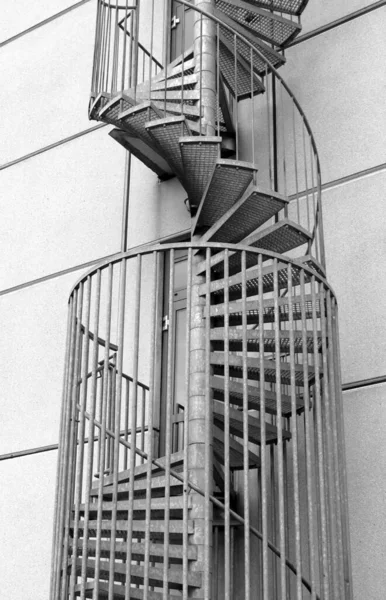 Spiral Σκάλα Κατασκευής Αναρρίχηση Σκάλες — Φωτογραφία Αρχείου