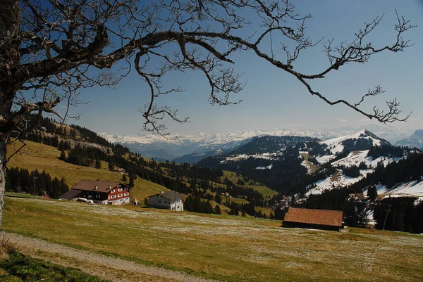 Malerische Aussicht Auf Schöne Landschaft Mit Bergkette — Stockfoto