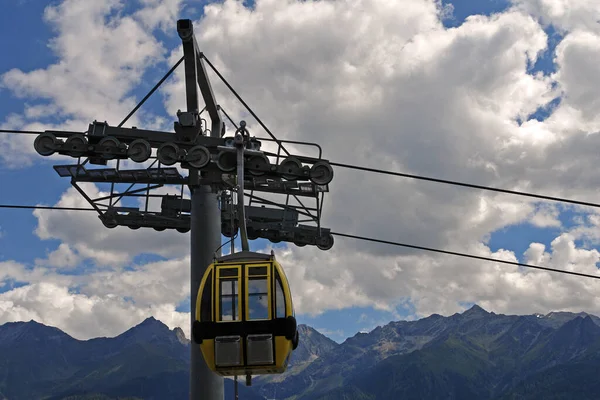 Gondelfahrt Hochgebirge — Stockfoto