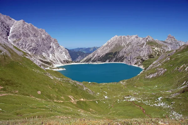 Вид Горное Озеро Альпах — стоковое фото