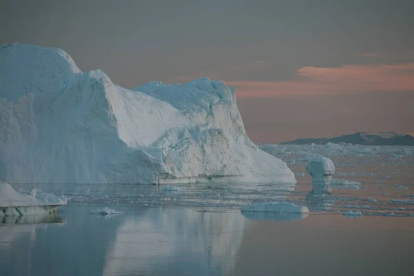 Góra Lodowa Zamarznięty Lód Zima Śnieg — Zdjęcie stockowe