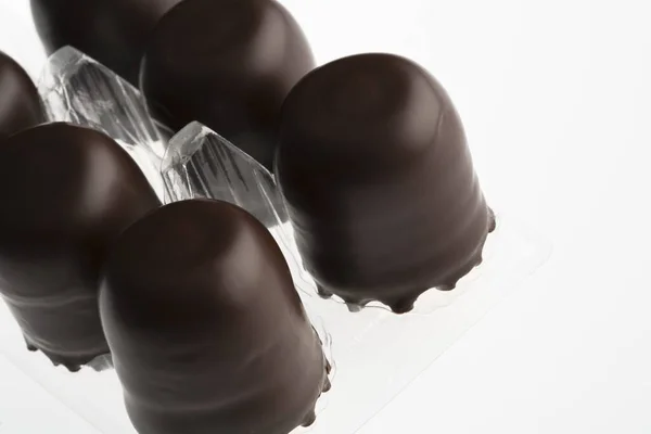 白を基調としたチョコレートトリュフ — ストック写真
