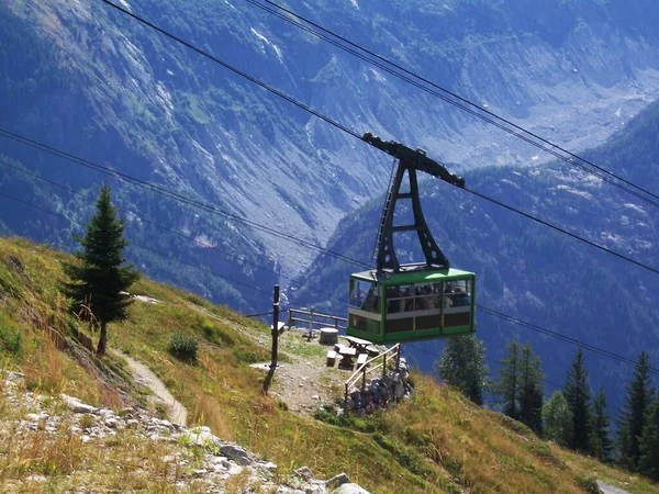 观赏美丽的阿尔卑斯山 — 图库照片