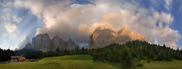 Sella Massif在最后一线希望 — 图库照片