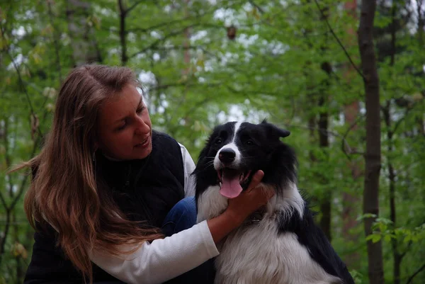 Kobieta Granicznym Collie — Zdjęcie stockowe