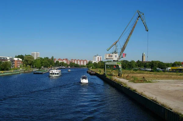 Crane Berlin Spandau Limanı Nda — Stok fotoğraf