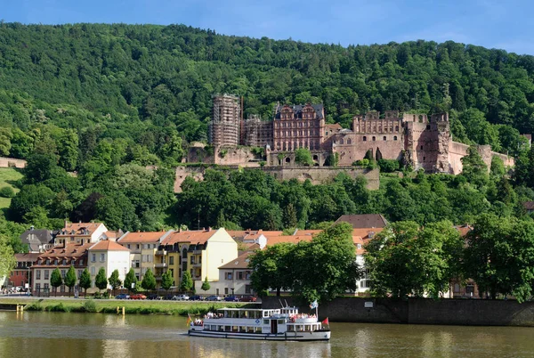 Malerischer Blick Auf Die Majestätische Mittelalterliche Burgarchitektur — Stockfoto