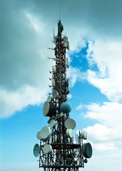Antennes Ontvangtoestellen Mast — Stockfoto