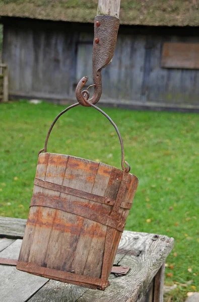 Vecchia Carriola Legno Nel Giardino — Foto Stock