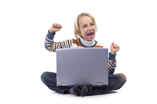 Gelukkig Klein Meisje Met Laptop Vloer — Stockfoto