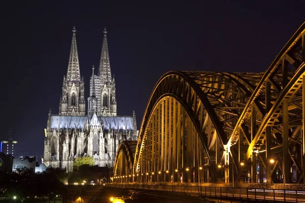Köln Bei Nacht — Stockfoto