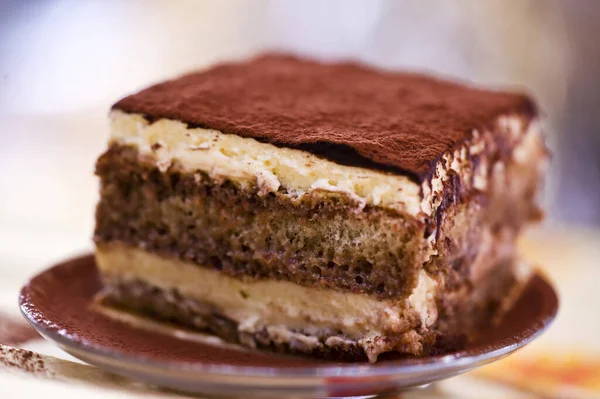 Torta Cioccolato Con Crema Formaggio Piatto — Foto Stock