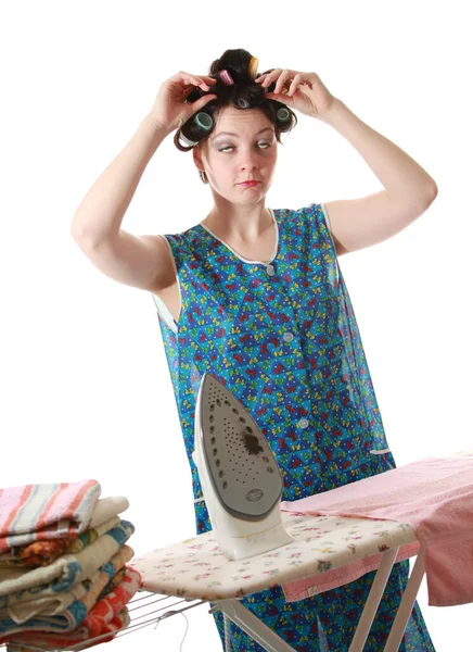 Jovem Vestido Lavanderia Com Uma Toalha — Fotografia de Stock