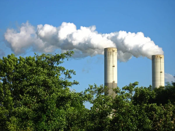 Průmyslová Elektrárna Kouřem — Stock fotografie