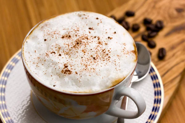 Cappuccino Con Helado Taza Blanca — Foto de Stock