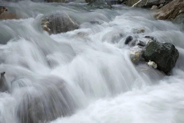 Espirro Cachoeira Incrível Fluxo Água — Fotografia de Stock