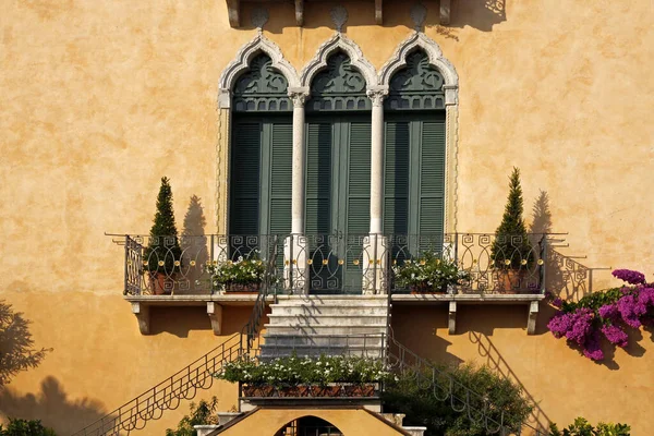 Bardolino Villa Delle Rose Detail Der Fassade — Stockfoto