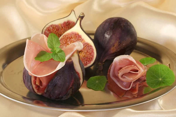 Figs Cheese Ham Fresh Fig — Stock Photo, Image