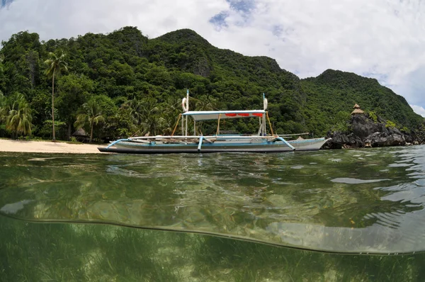 Filipinler Palawan Patlama Teknesi — Stok fotoğraf