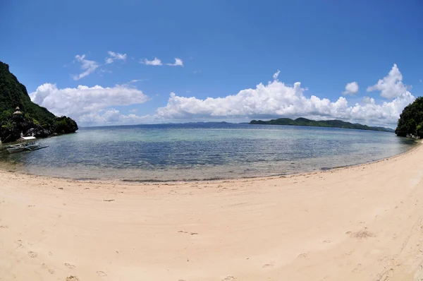 Пляж Острова Філіппіни Захопленого Рибою — стокове фото