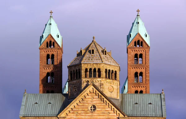 Tři Západní Věže Mocné Šestiměsíční Císařské Katedrály Katedrála Marie Štěpána — Stock fotografie