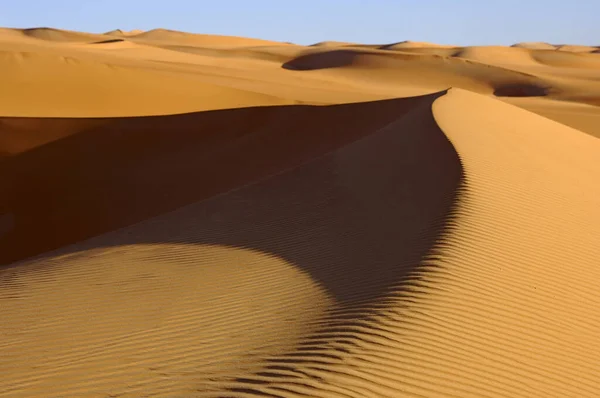 Αμμόλοφος Στη Σαχάρα Λιβύη — Φωτογραφία Αρχείου