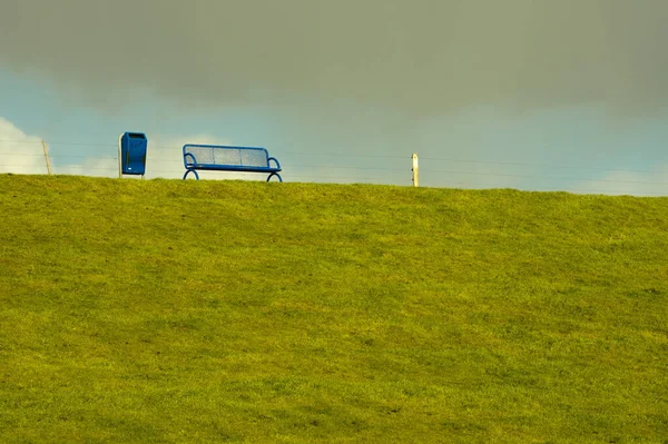 Bench Een Dijk — Stockfoto