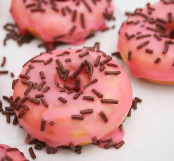 Donuts Isoliert Auf Weiß — Stockfoto