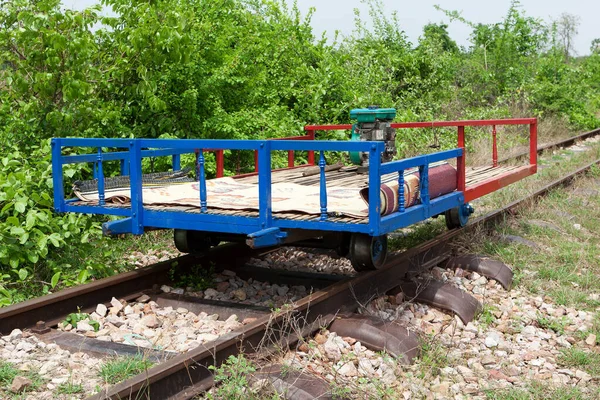 Bamboo Train 柬埔寨的临时铁路网 — 图库照片