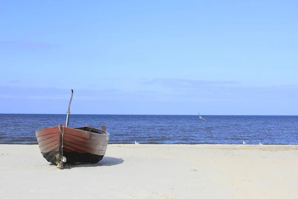 Łódka Rybacka Plaży Morze Bałtyckie Wyżywienie Wyspy — Zdjęcie stockowe