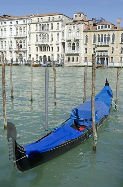 Venedig Die Hauptstadt Der Norditalienischen Region Venetien Liegt Auf Mehr — Stockfoto