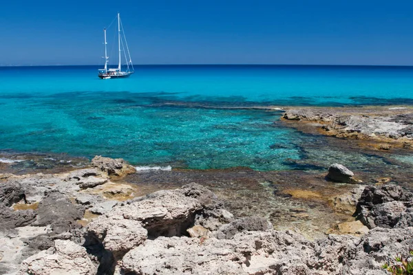 Pobřeží Azurovým Mořem Formentera — Stock fotografie
