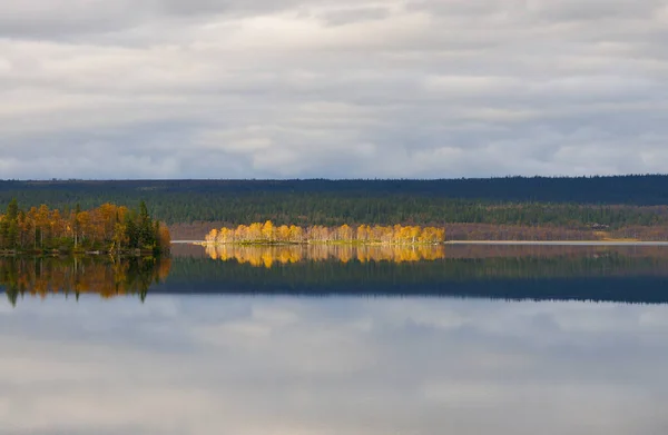 Természet Utazás Svédország Lake Skandinávia Tükrözés Csendes Turizmus Shore Environment — Stock Fotó