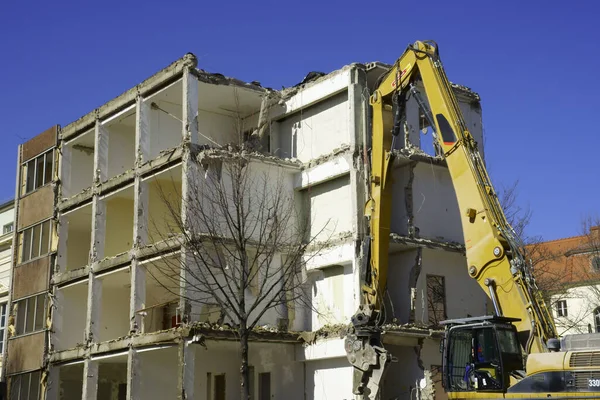 Sloop Van Een Oud Verlaten Fabrieksgebouw — Stockfoto