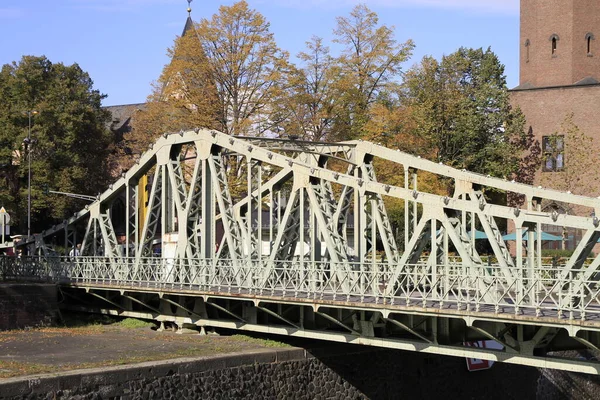 Szenischer Blick Auf Die Architektur Der Brückenkonstruktion — Stockfoto