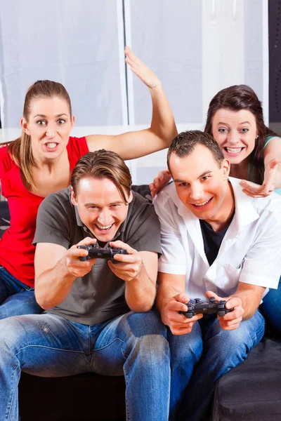 Friends Sit Together Game Console — Stock Photo, Image