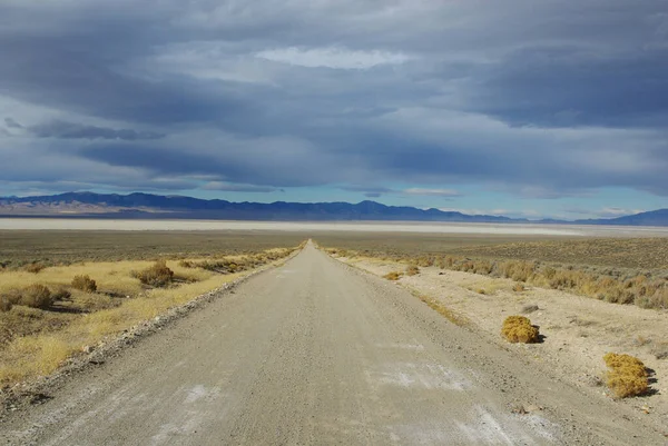 Droga Jeepami Słonych Mieszkań Gór Desatoya Nevada — Zdjęcie stockowe