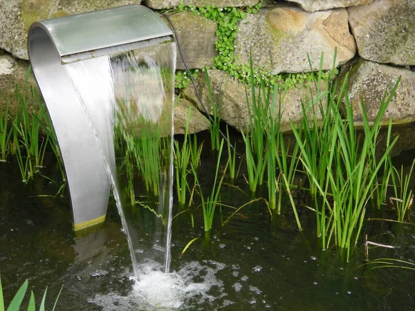 Agua Que Fluye Fuente — Foto de Stock