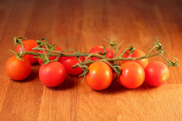 Tomates Orgânicos Maduros Frescos — Fotografia de Stock