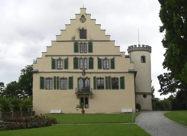 Pequeño Castillo Idílico Cerca Coburgo Baviera Alemania Frente Cielo Nublado —  Fotos de Stock