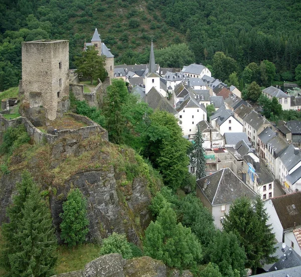 Luchtfoto Van Een Stad Genaamd Esch Sur Su00Fbre Luxemburg Zomer — Stockfoto
