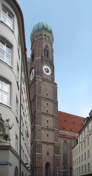 Detail Der Frauenkirche München Bayern Mit Kirchturm — Stockfoto