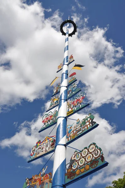 Maibaum Viktualienmarkt Munique — Fotografia de Stock