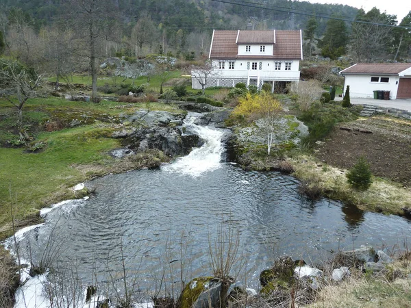 Casa Individual Hermosa Naturaleza Norway Europa —  Fotos de Stock