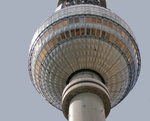 Detalle Ángulo Bajo Torre Televisión Berlín Alemania Frente Cielo Nublado — Foto de Stock