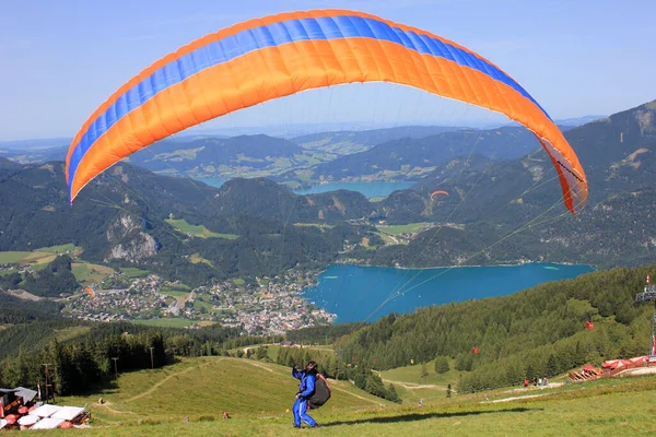 Gleitschirmfliegen Auf Dem Zwölfhorn — Stockfoto