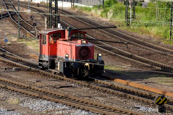 Yazın Tren Istasyonunda — Stok fotoğraf