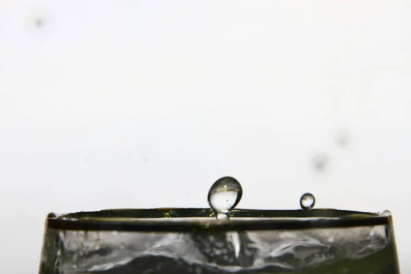 Alter Brunnen Form Eines Vogels — Stockfoto