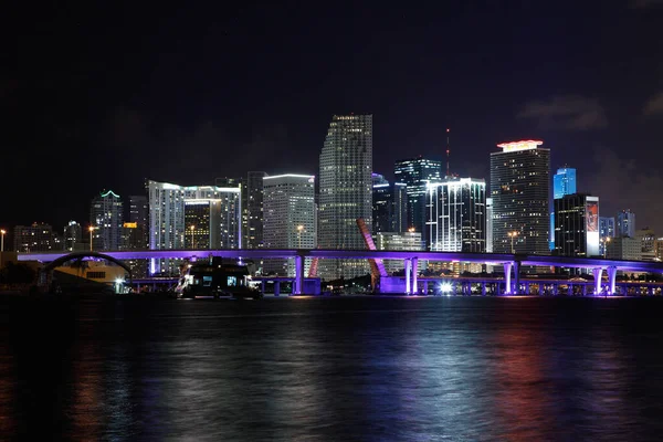 Fotot Visar Magnifik Natt Foto Miami Med Utsikt Mot Centrum — Stockfoto