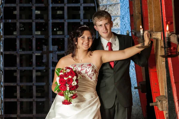 Newlyweds Wine Cellar — Stock Photo, Image